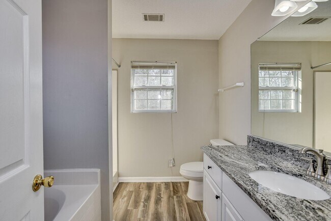 Building Photo - 4318 Sanderling Dr