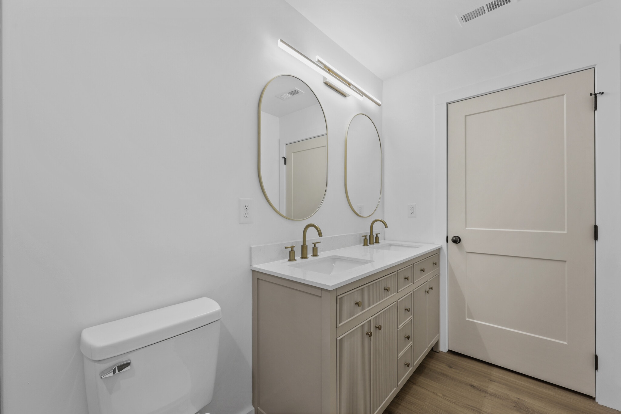 Building Photo - 214 E Morelia Ave