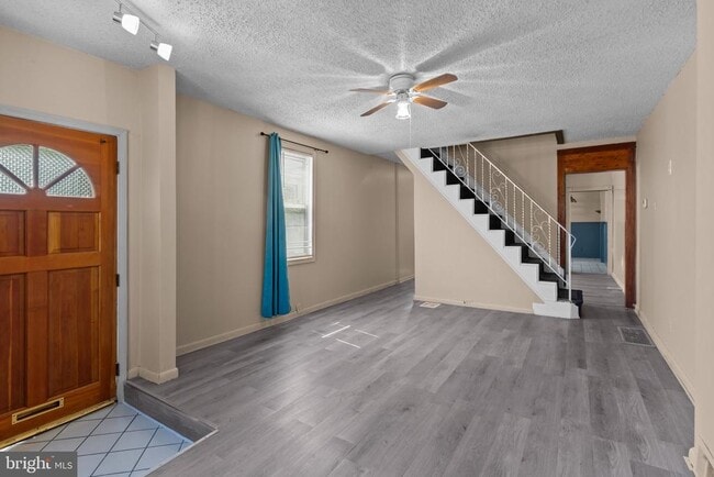 Building Photo - 129 Blake Ave