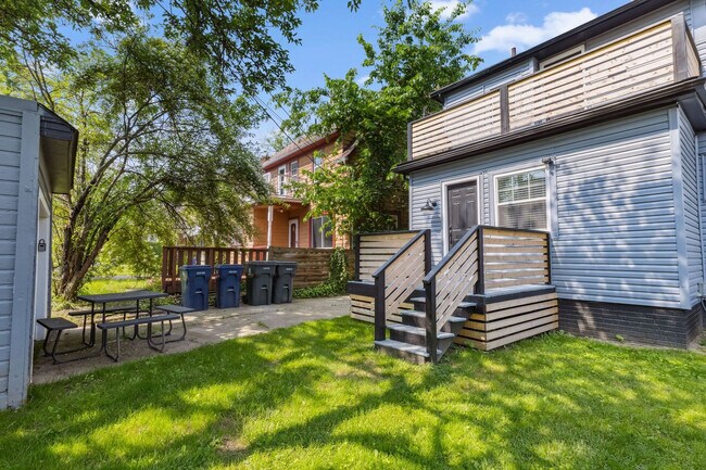 Building Photo - 1147 Quilliams Rd
