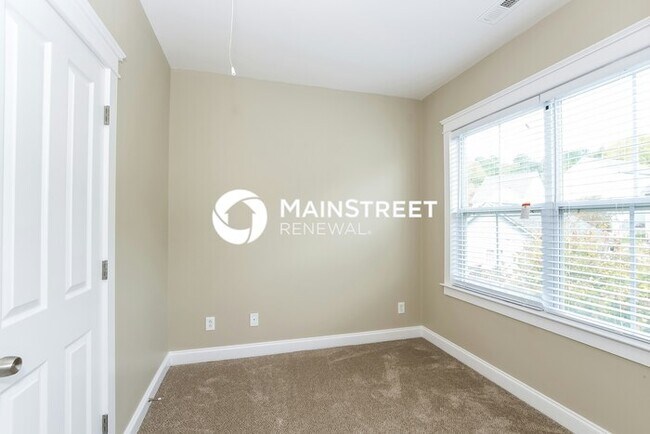Building Photo - 3 Bedroom Pet-Friendly Home in Huntersville, NC with Main Street Renewal
