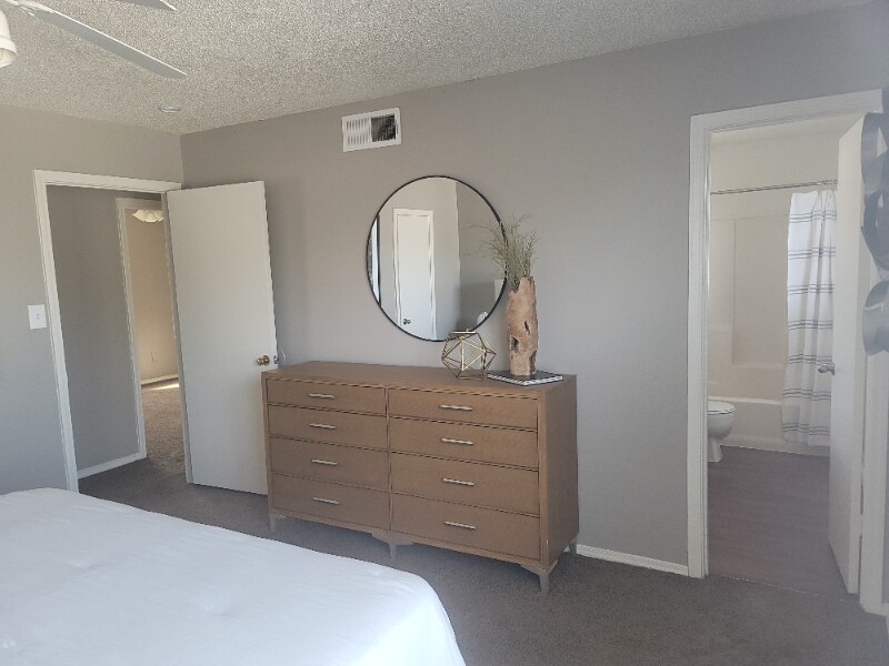 Building Photo - 4038 Walnut Park Cir