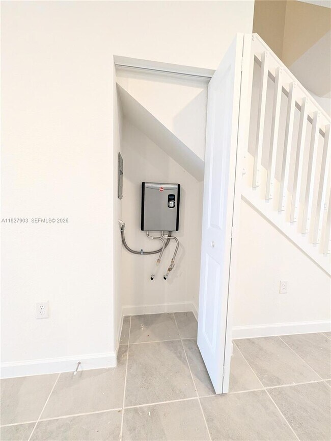 Building Photo - 1172 NW 1st Ter