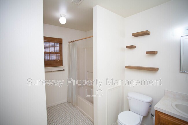 Building Photo - 115 Claire Ct