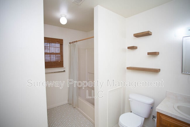 Building Photo - 115 Claire Ct