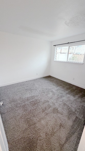 Building Photo - 202 Bruce Way