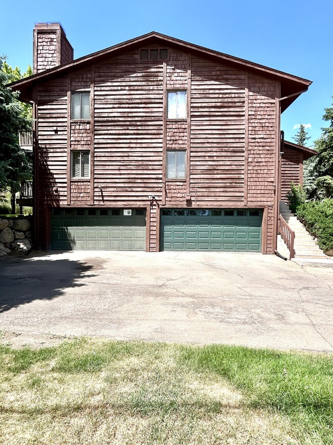 Building Photo - 2510 Plumtree Grove
