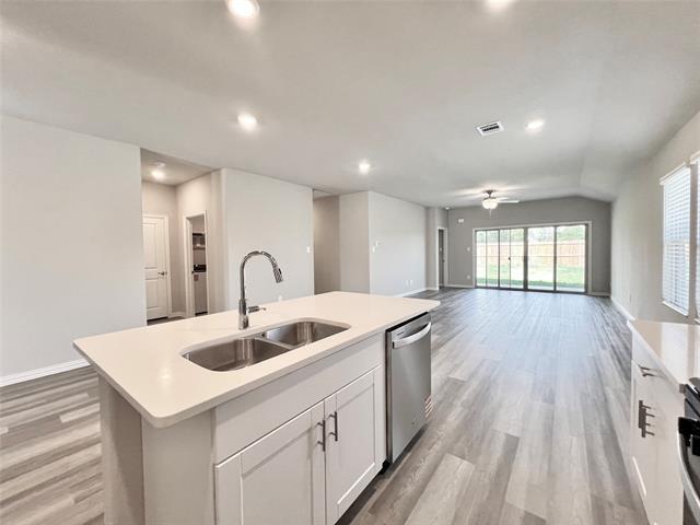 Building Photo - 2217 Dunbar Dr