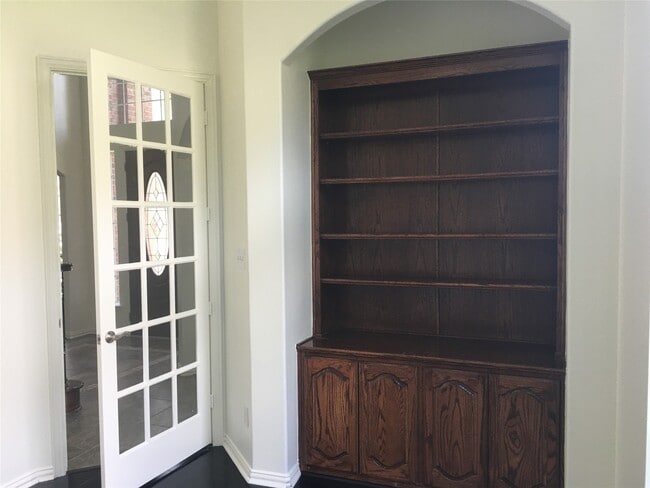 Building Photo - 10730 Sea Myrtle Dr