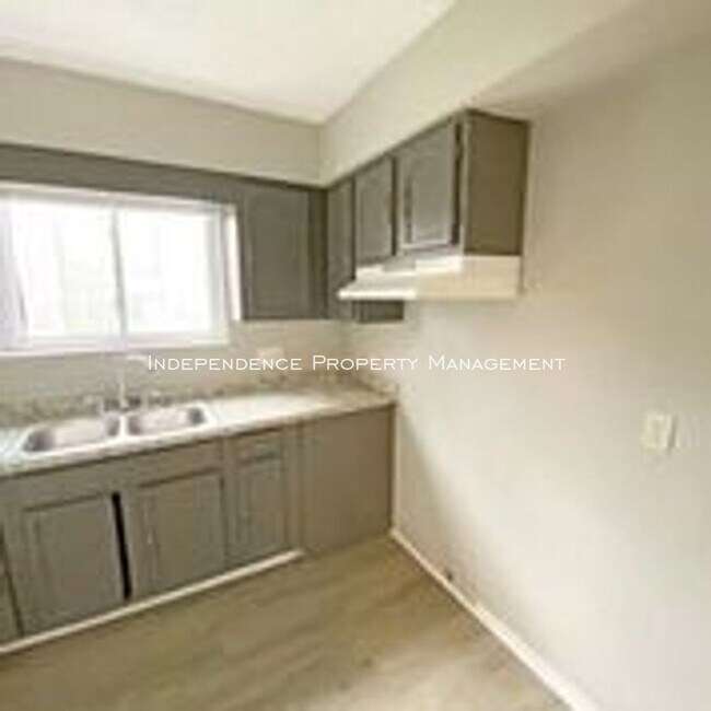 Building Photo - 55 Ramsey Dr