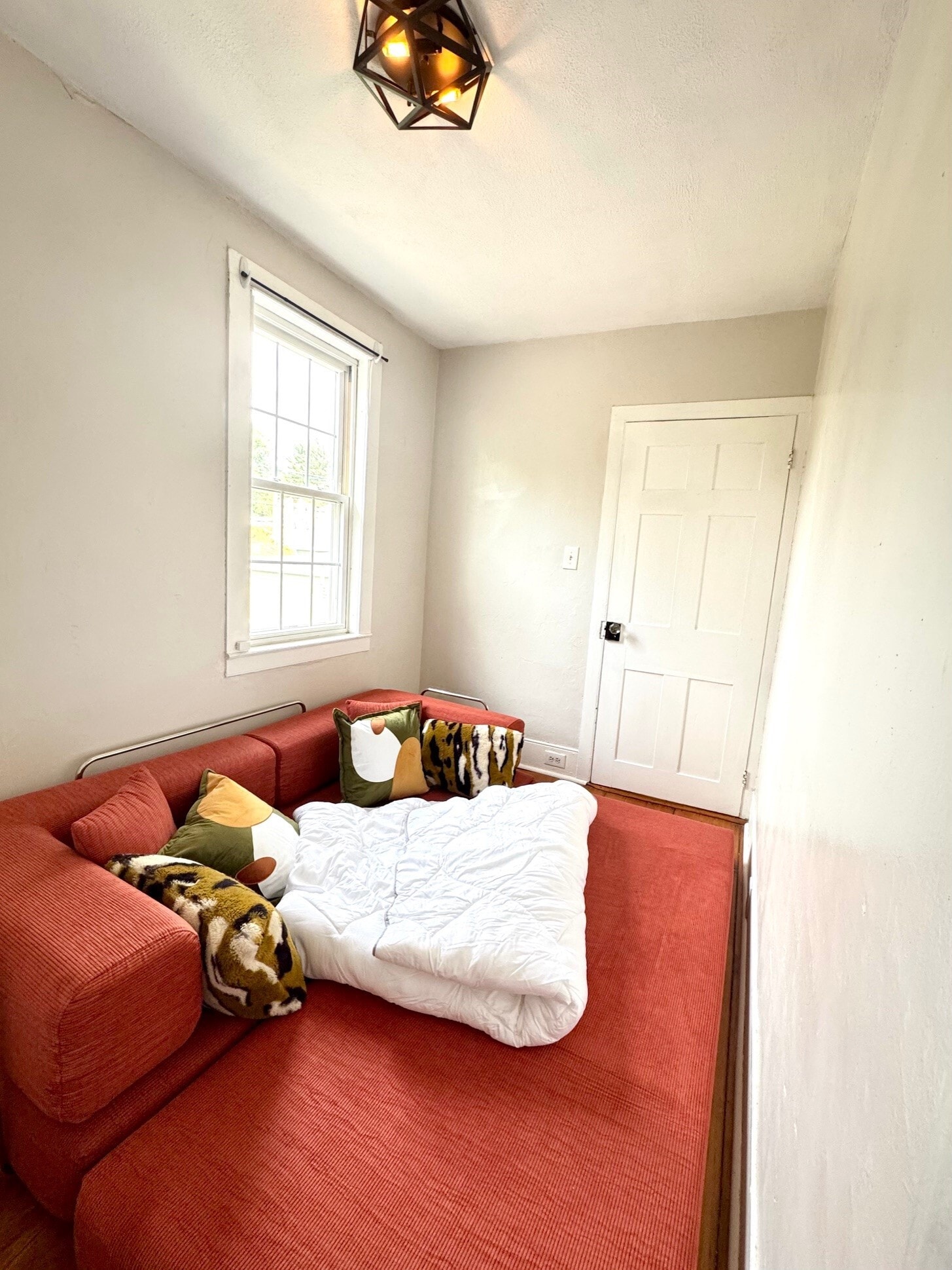 Building Photo - 567 Spring Mills Rd