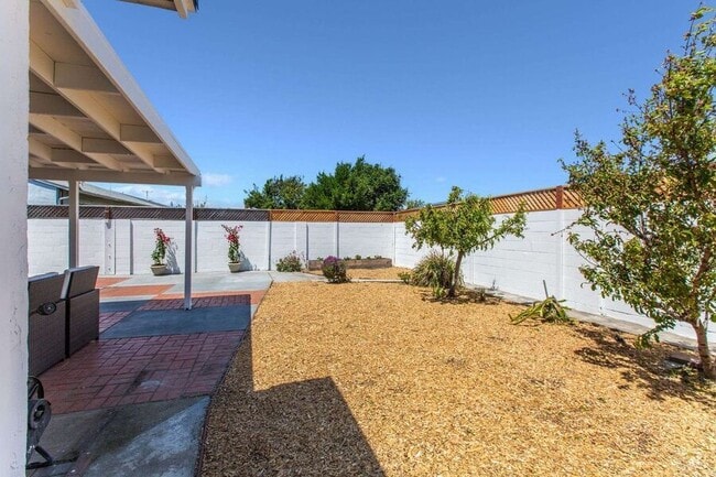 Building Photo - 36182 Magellan Dr