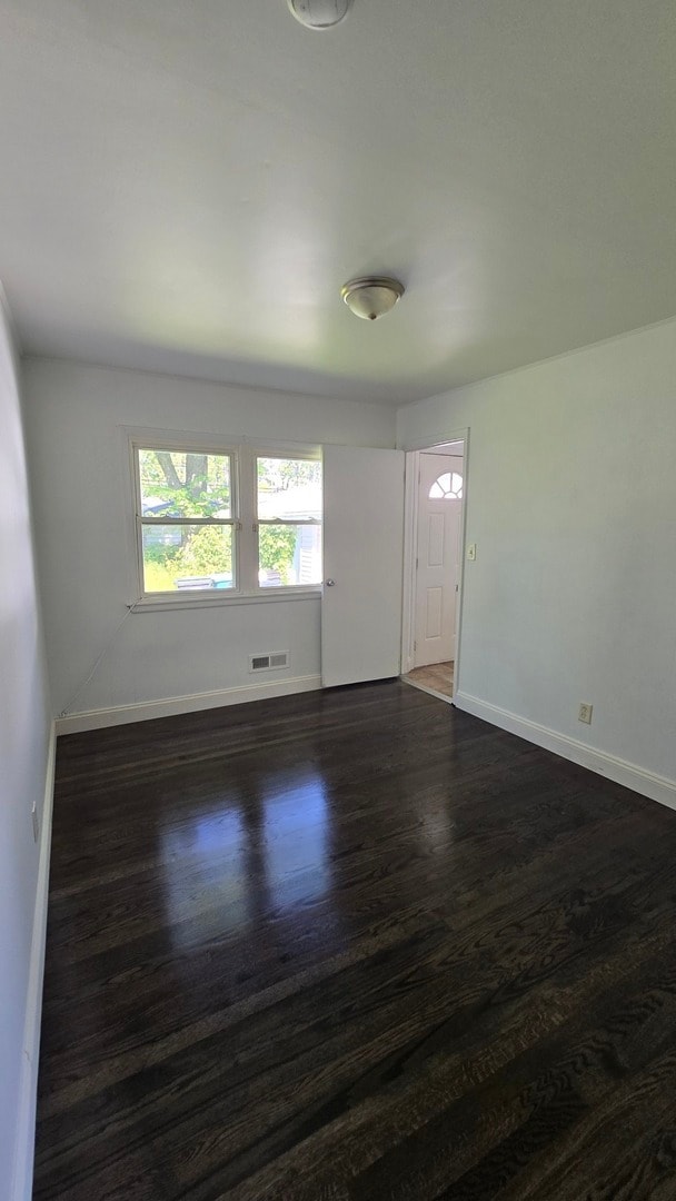 Building Photo - 15450 Maple St