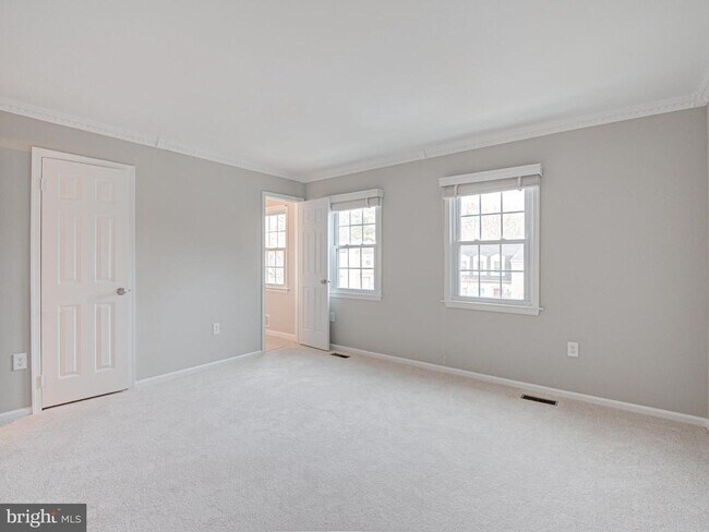 Building Photo - 10332 Mockingbird Pond Ct