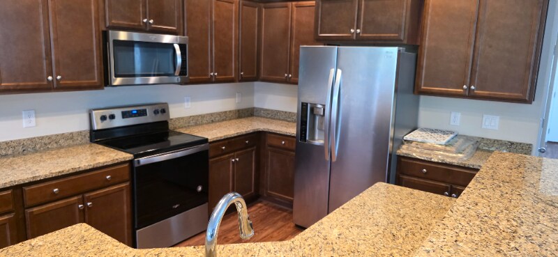 Building Photo - 823 Silver Leaf Dr