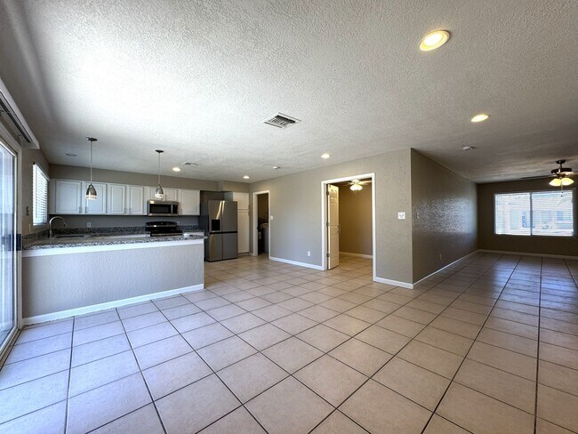 Building Photo - CORNER LOT 3 BEDROOM PLUS DEN WITH FIREPLACE AND LARGE YARD