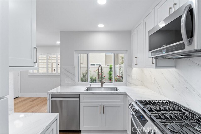 Building Photo - 44 Elksford Ave