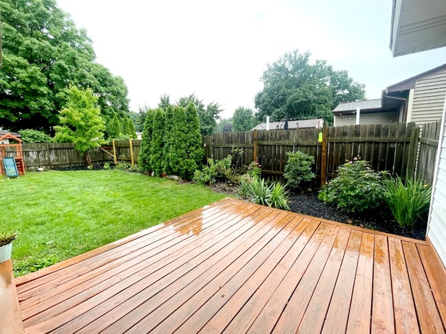 Building Photo - 3656 Wedgewood Dr SW