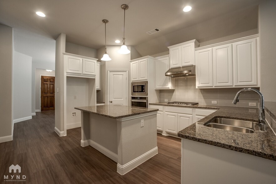 Building Photo - 3313 King Yon Wy