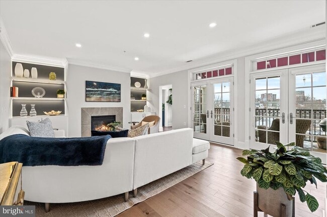 Building Photo - 600 Second St