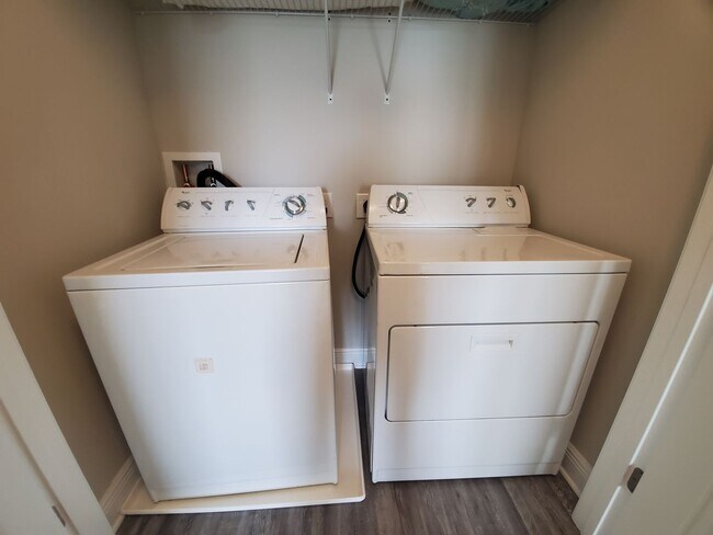 Building Photo - 5764 Callaway Cir