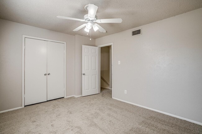 Building Photo - COMPLETELY Remodeled!!