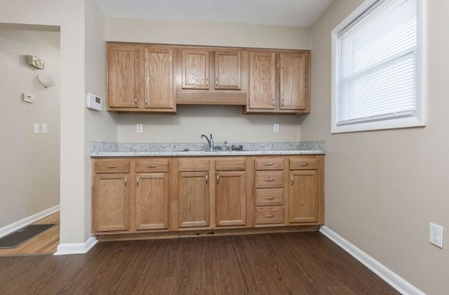 Building Photo - 3857 Darlene Dr