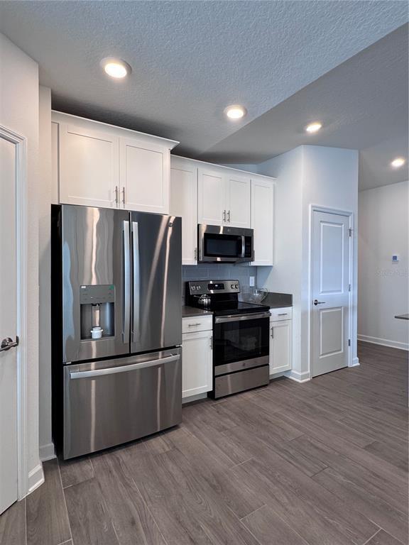 Building Photo - 5653 Wood Bridge Pl