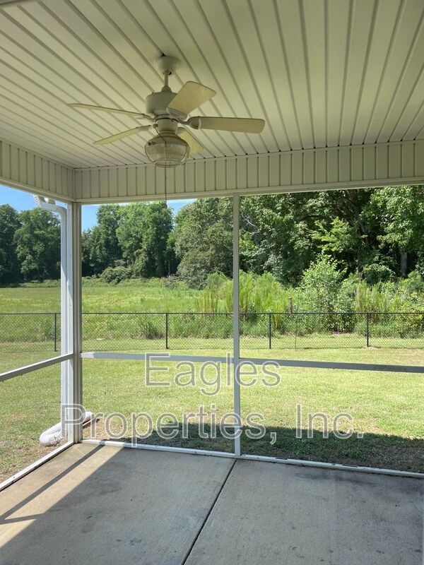 Building Photo - 103 Dartha Ct
