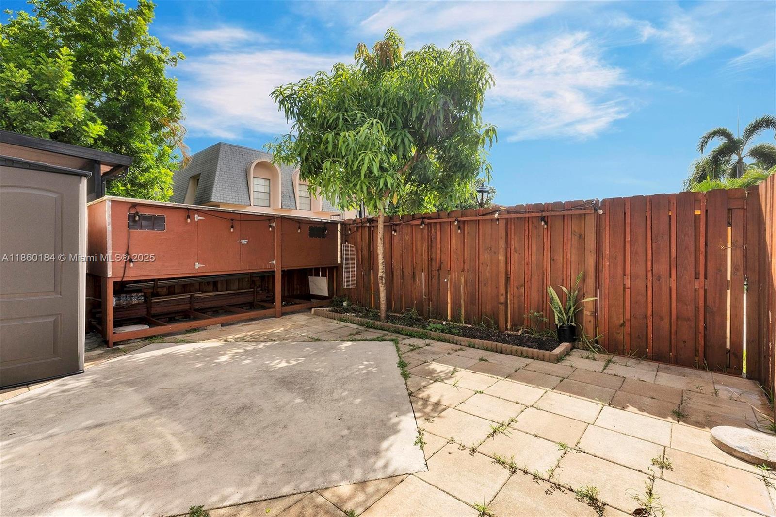 Building Photo - 2605 SW 73rd Way