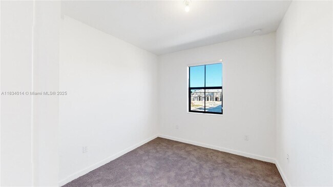Building Photo - 11815 SW 246 Terrace