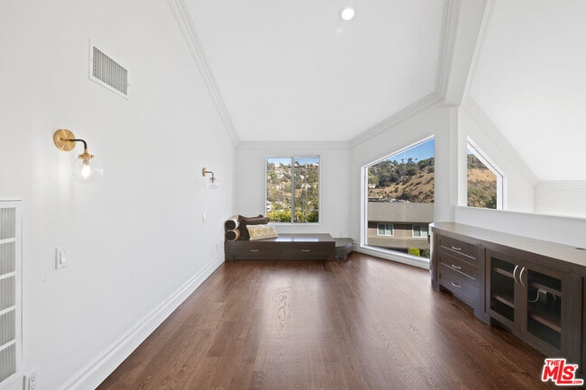 Building Photo - 2461 Jupiter Dr