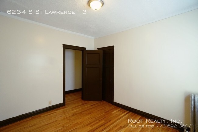 Building Photo - 6234 S St Lawrence