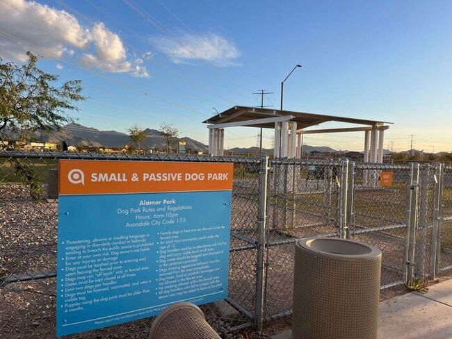 Building Photo - Alamar Living, 4 Bed, 3 Bath Rental!