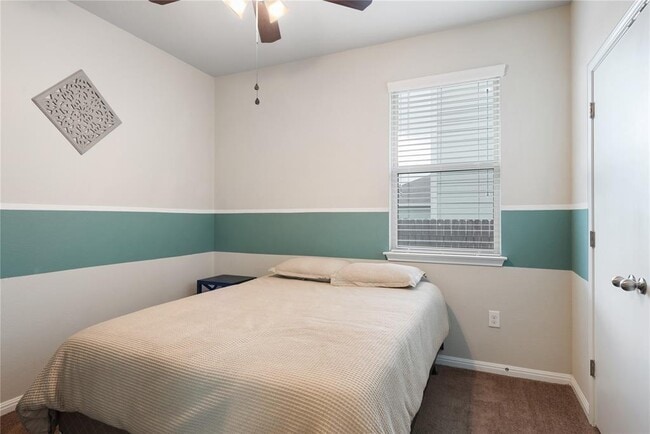 Building Photo - 213 Sambar Dr