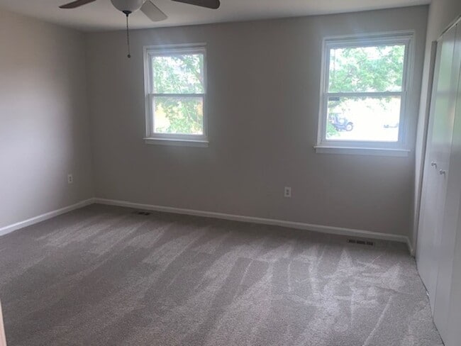 Building Photo - 3 Bedroom Townhome - Glen Burnie