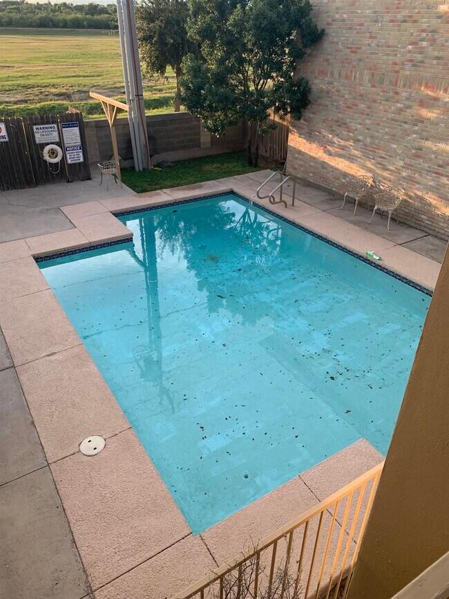 Building Photo - 9903 Crystal Ct