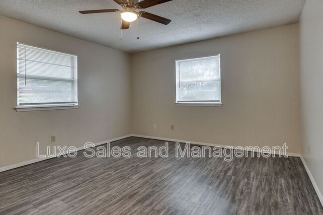 Building Photo - 117 Sahoma Terrace