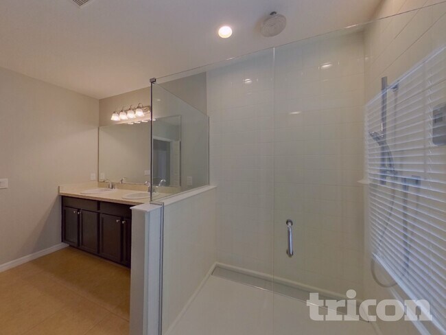 Building Photo - 1266 Stratton Ave