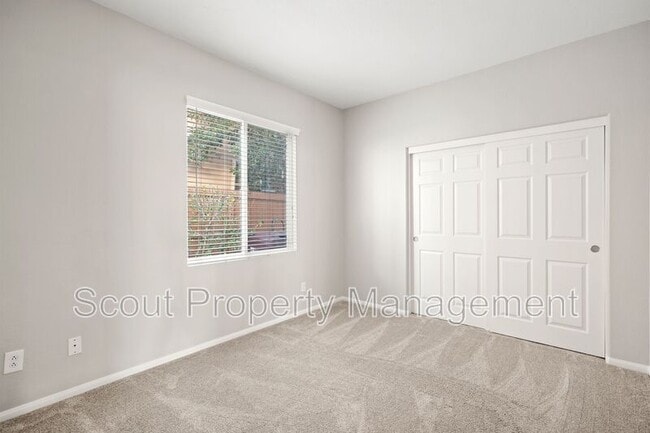 Building Photo - 44704 Mumm St