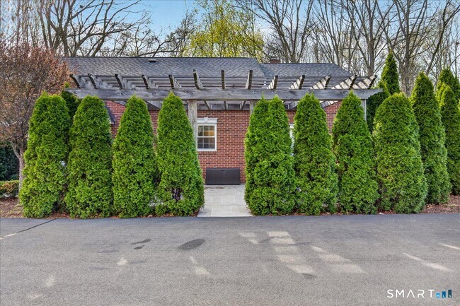 Building Photo - 236 Clintonville Ln