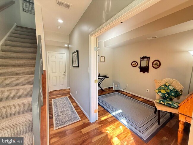 Building Photo - 14050 Cannondale Way