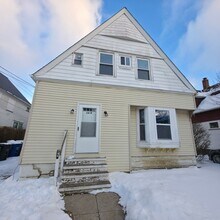 Building Photo - 1609 Hopkins Ave