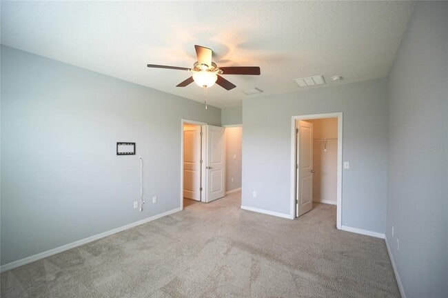 Building Photo - 6911 Breezy Palm Dr