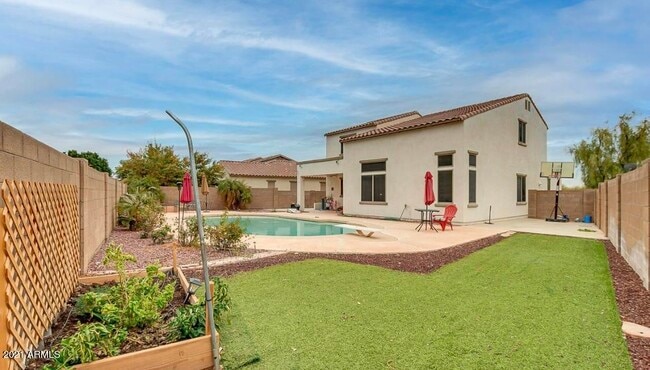 Building Photo - 17332 W Woodrow Ln