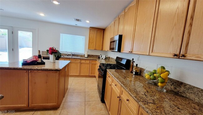 Building Photo - 7615 Ironwood Knoll Ave