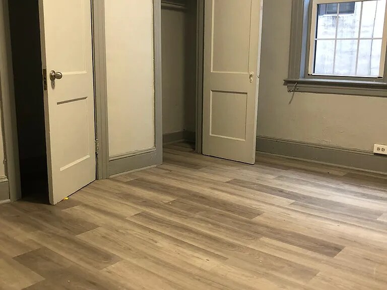 Building Photo - 367-379-379 Farmington Ave