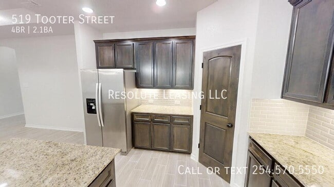 Building Photo - 519 Tooter St