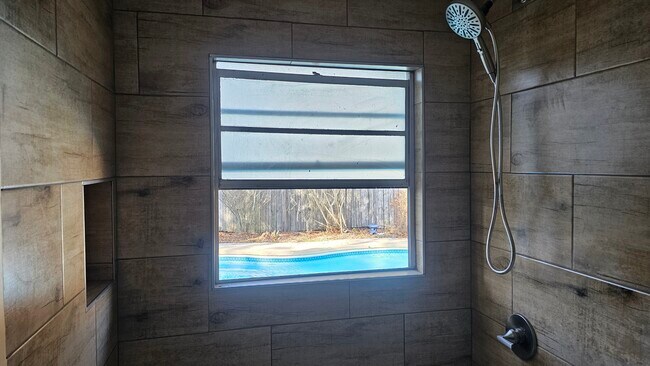 Building Photo - 2620 Moody Ave