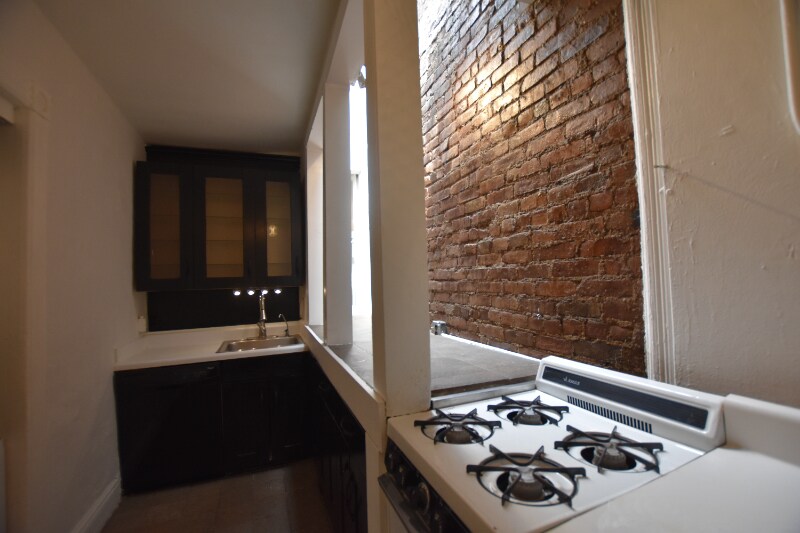 Building Photo - 247 Grand St